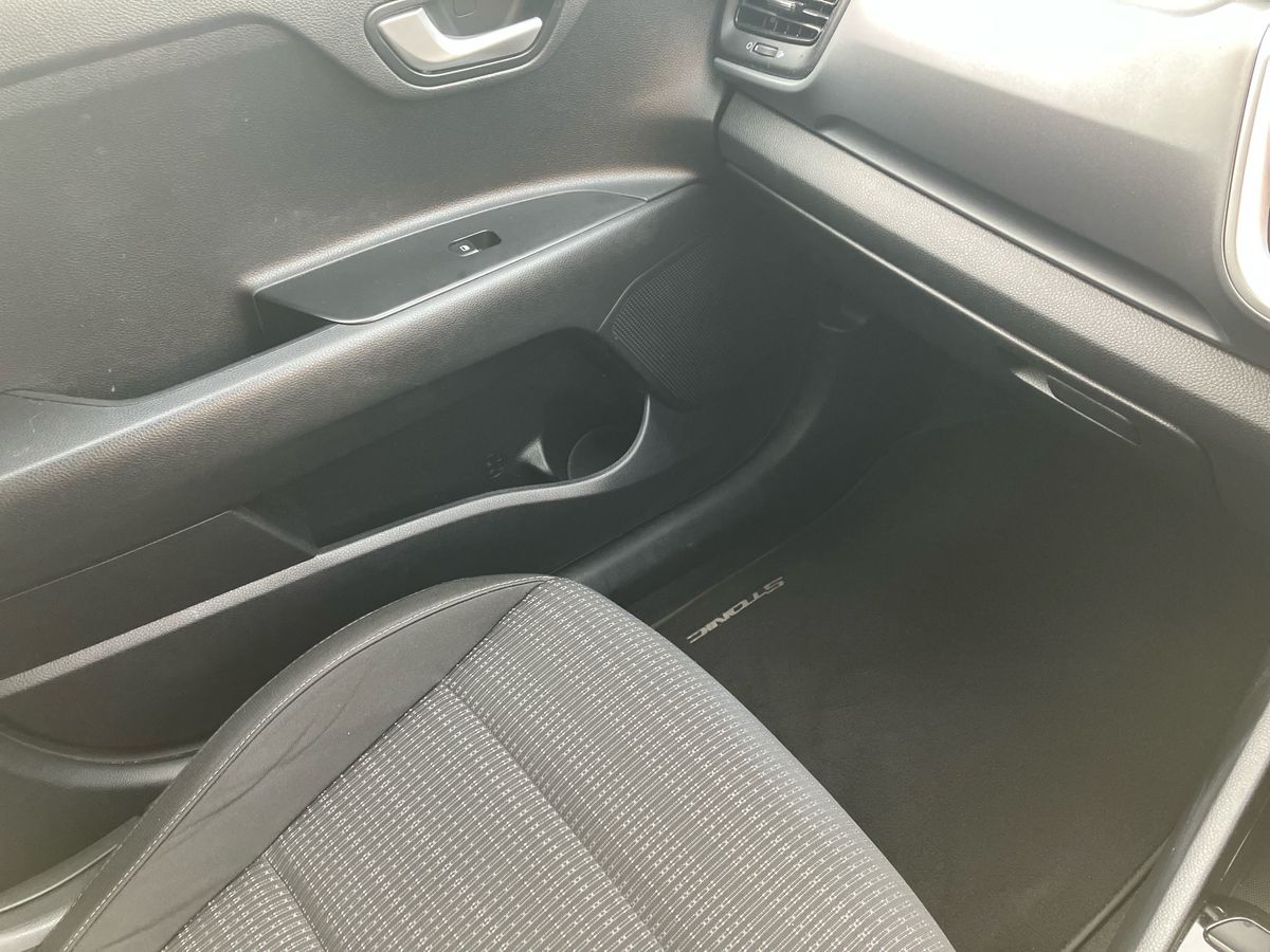 Used Kia Stonic 2022 for sale - 76364709: Photo 50