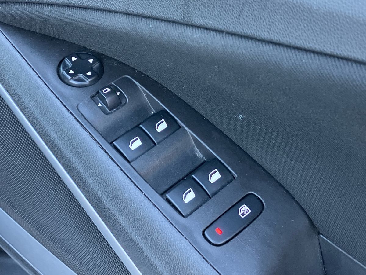 Used Vauxhall Crossland X 2018 for sale - 76663312: Photo 18