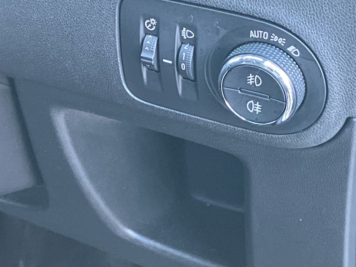 Used Vauxhall Crossland X 2018 for sale - 76663312: Photo 32