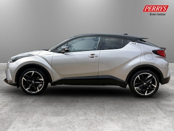 Used Toyota C-HR 2021 for sale - 79082866: Photo