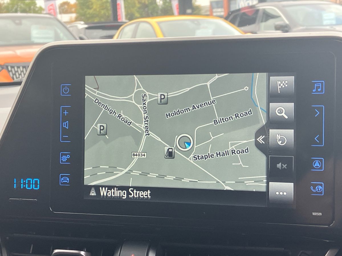 Used Toyota C-HR 2019 for sale - 76264091: Photo 11