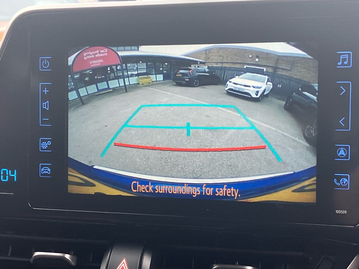 Used Toyota C-HR 2019 for sale - 76264091: Photo 51