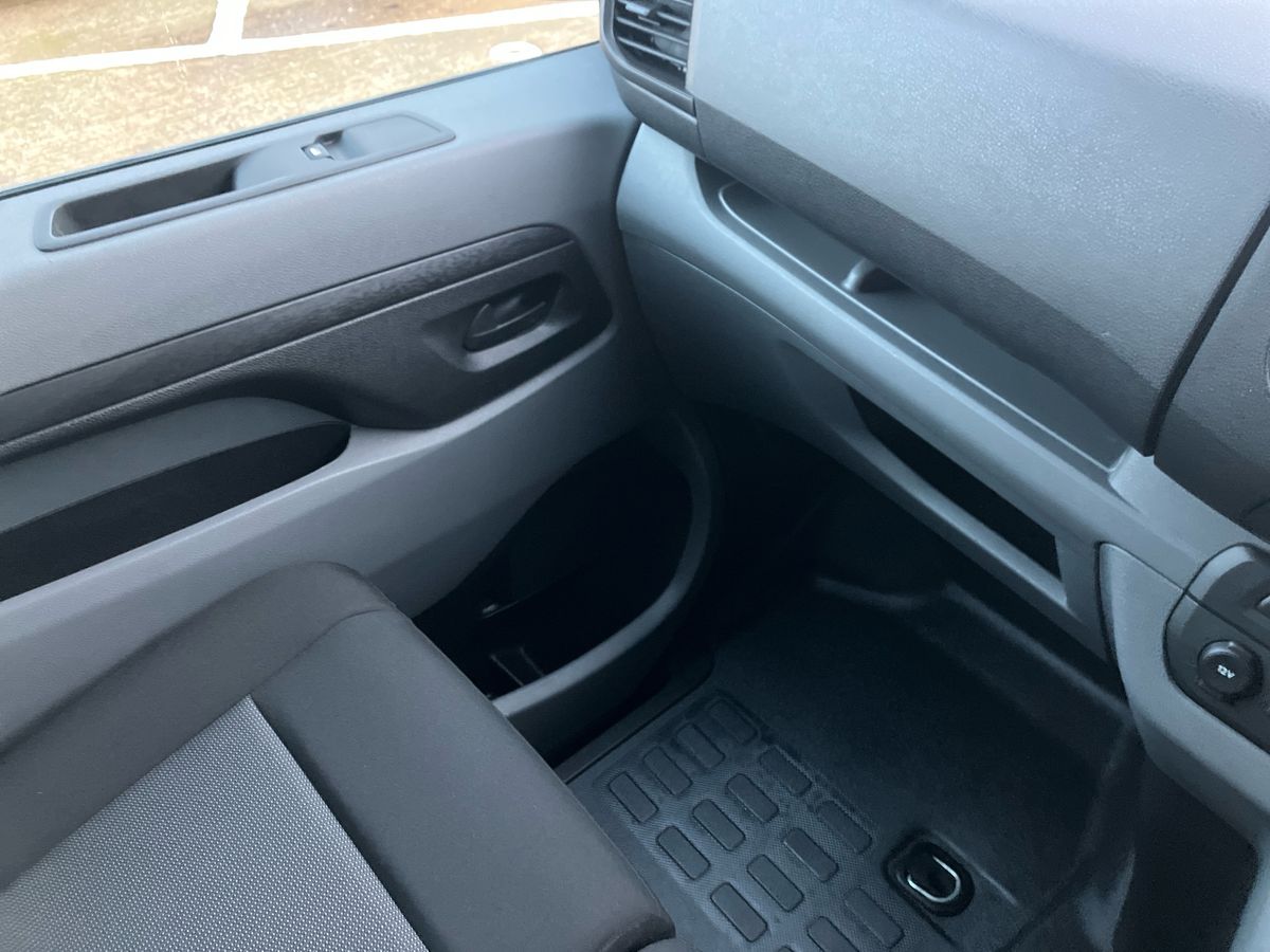 Used Vauxhall Vivaro 2022 for sale - 77113602: Photo 48