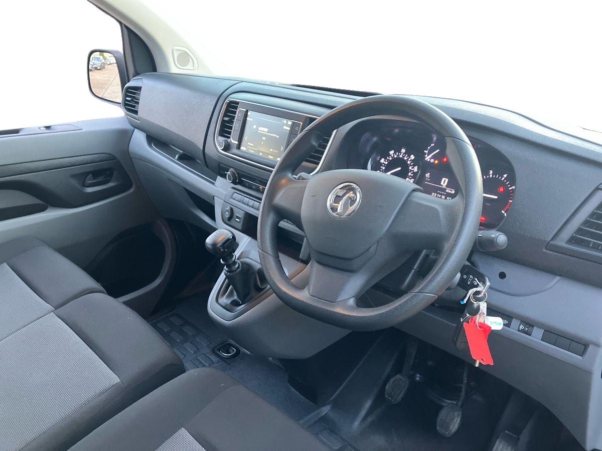 Used Vauxhall Vivaro 2022 for sale - 77113602: Photo 9