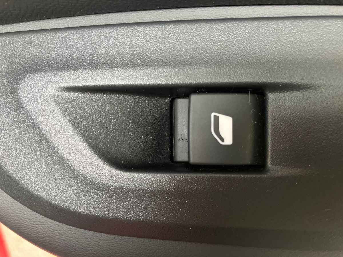 Used Peugeot 2008 2023 for sale - 77775827: Photo 28