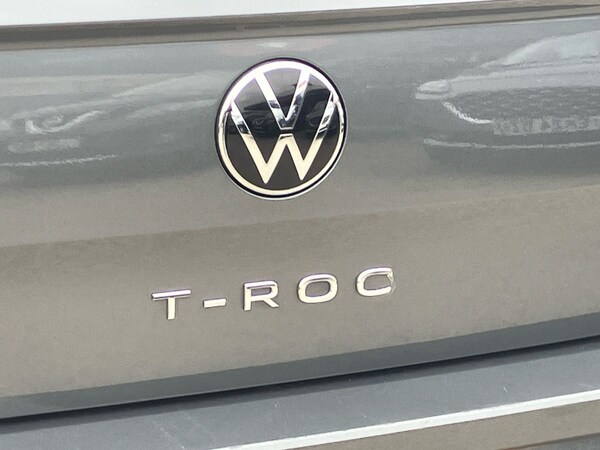 Used Volkswagen T-Roc 2022 for sale - 76045422: Photo 25