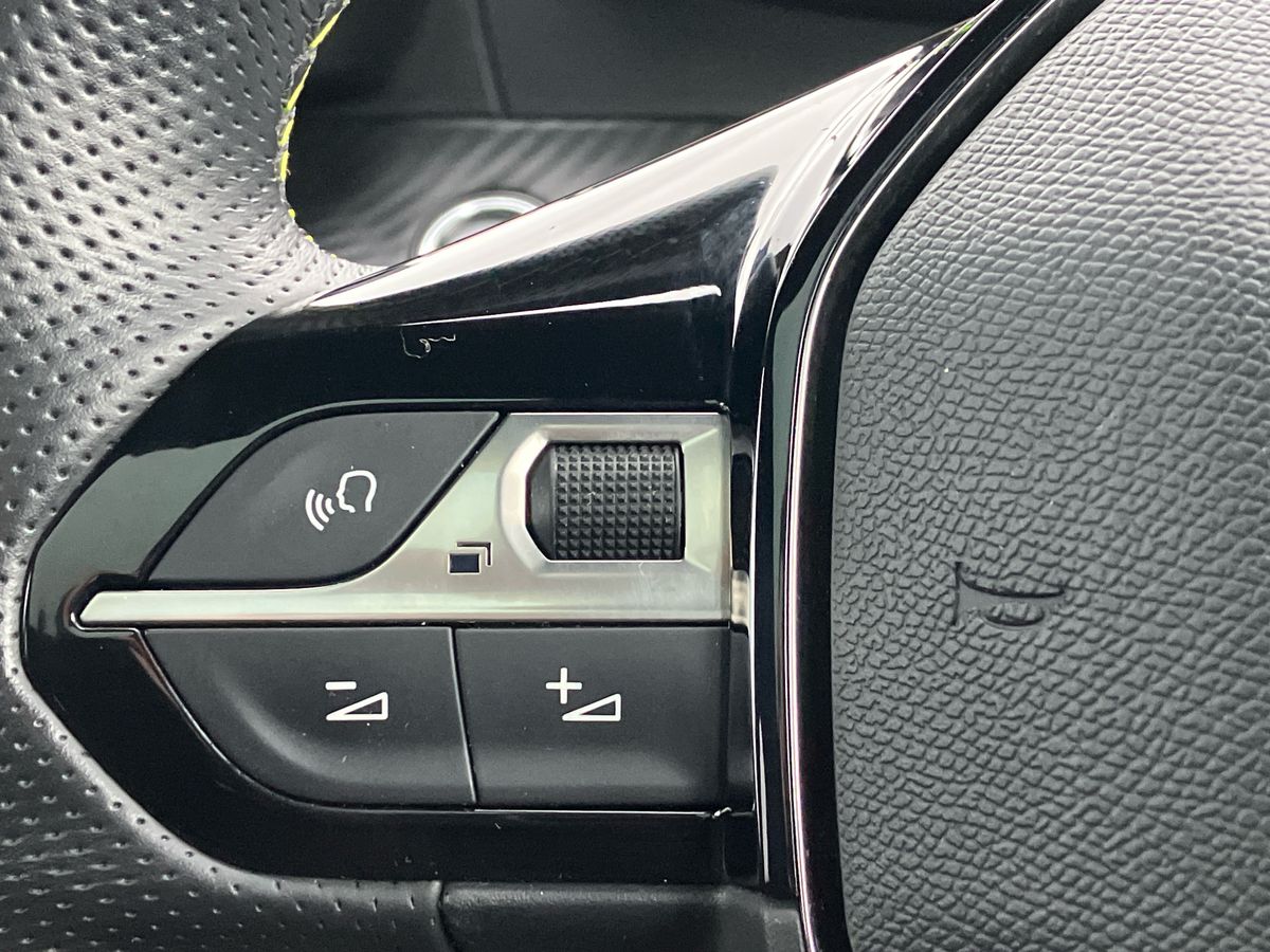 Used Peugeot 2008 2021 for sale - 76663195: Photo 16