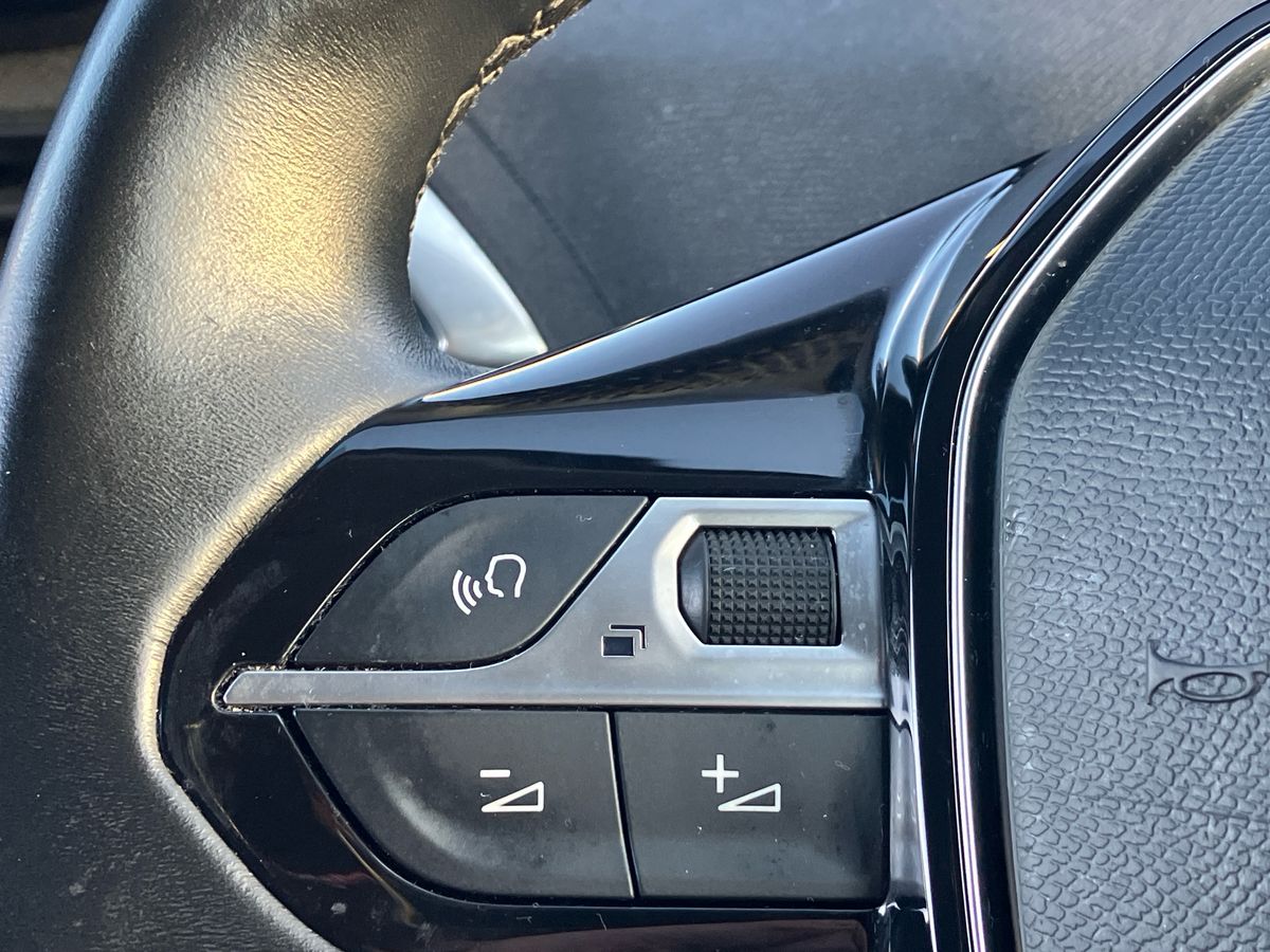 Used Peugeot 3008 2021 for sale - 76491175: Photo 16