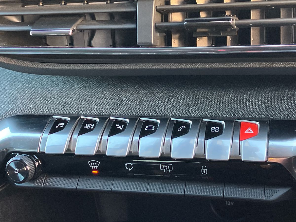 Used Peugeot 3008 2021 for sale - 76491175: Photo 50