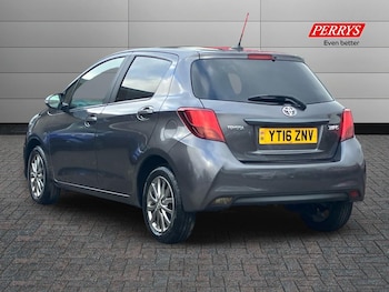 Used Toyota Yaris 2016 for sale - 77221151: Photo