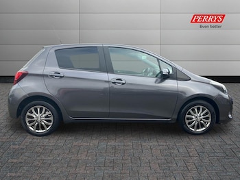 Used Toyota Yaris 2016 for sale - 77221151: Photo