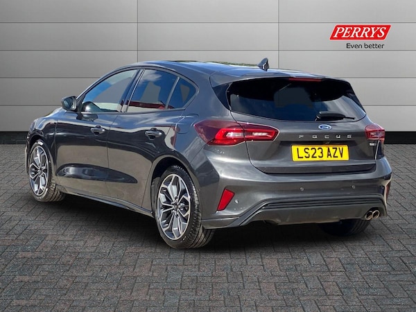Used Ford Focus 2023 for sale - 75983539: Photo 2