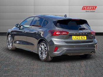 Used Ford Focus 2023 for sale - 75983539: Photo 2