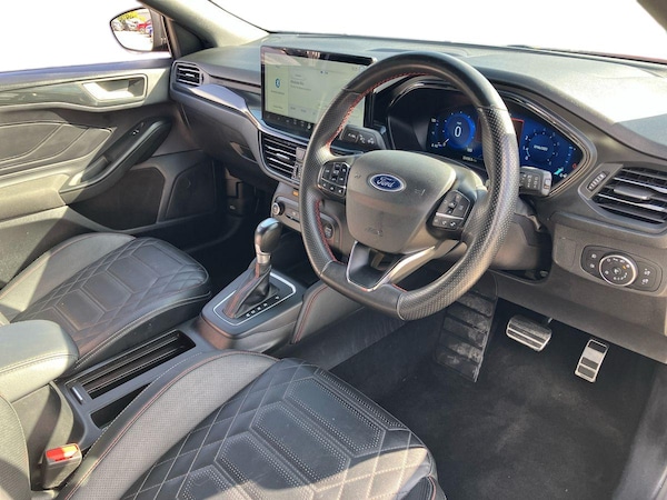 Used Ford Focus 2023 for sale - 75983539: Photo 9