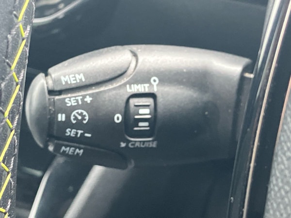 Used Peugeot 2008 2021 for sale - 76128183: Photo 48
