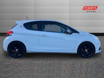 Used Peugeot 208 2015 for sale - 76491197: Photo