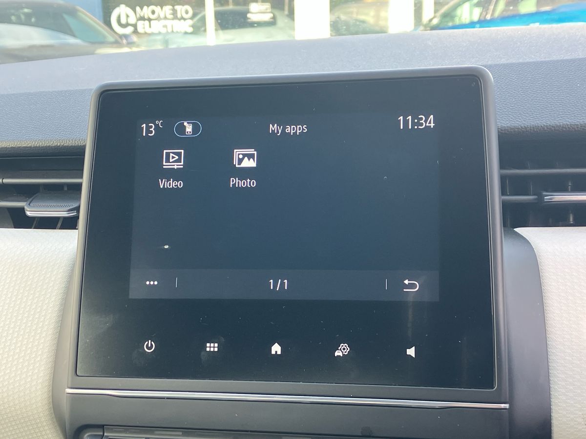 Used Renault Clio 2022 for sale - 76264060: Photo 44