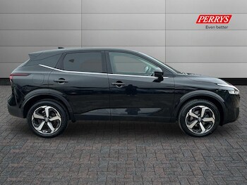 Used Nissan Qashqai 2023 for sale - 77311102: Photo
