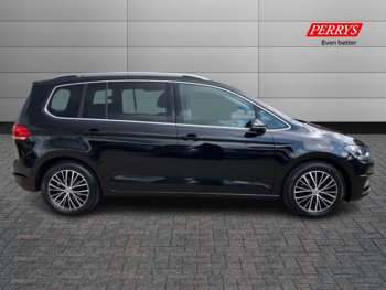Used Volkswagen Touran 2017 for sale - 74926227: Photo