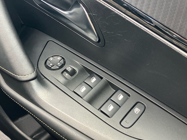 Used Peugeot 2008 2023 for sale - 75673113: Photo 21