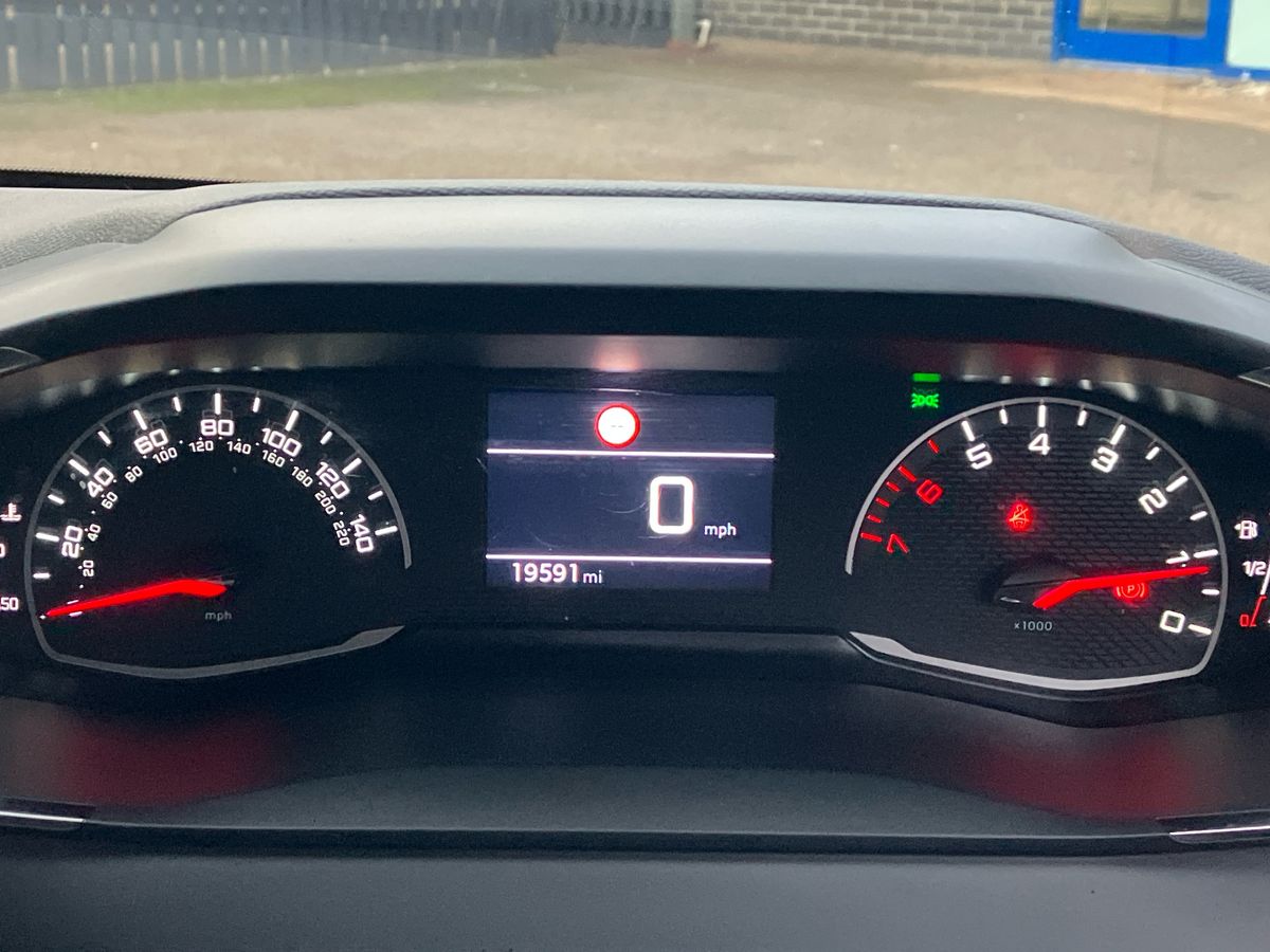 Used Peugeot 208 2023 for sale - 76491141: Photo 14