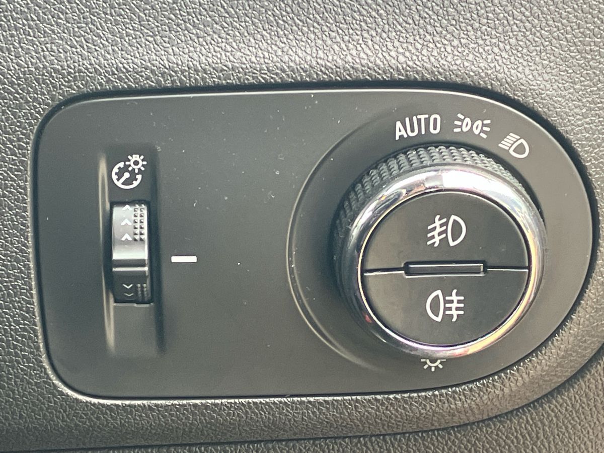 Used Vauxhall Crossland 2022 for sale - 76264007: Photo 32