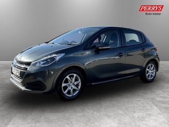 Used Peugeot 208 2017 for sale - 77688437: Photo