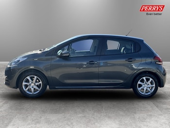 Used Peugeot 208 2017 for sale - 77688437: Photo