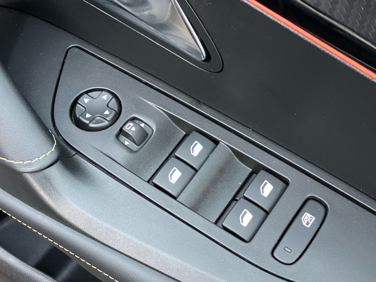 Used Peugeot 2008 2022 for sale - 76663201: Photo 18