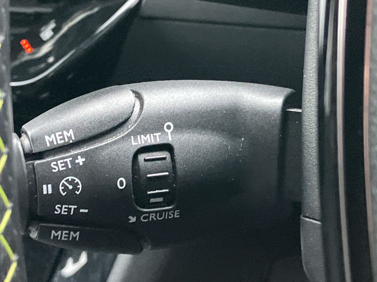 Used Peugeot 2008 2022 for sale - 76663201: Photo 41