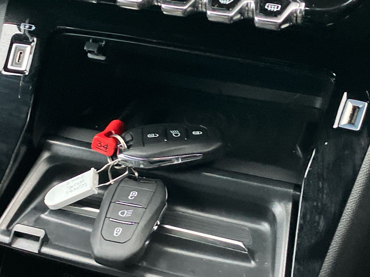 Used Peugeot 2008 2022 for sale - 76663201: Photo 60