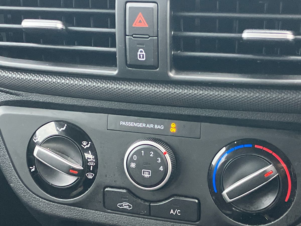 Used Hyundai i10 2024 for sale - 76958027: Photo 12