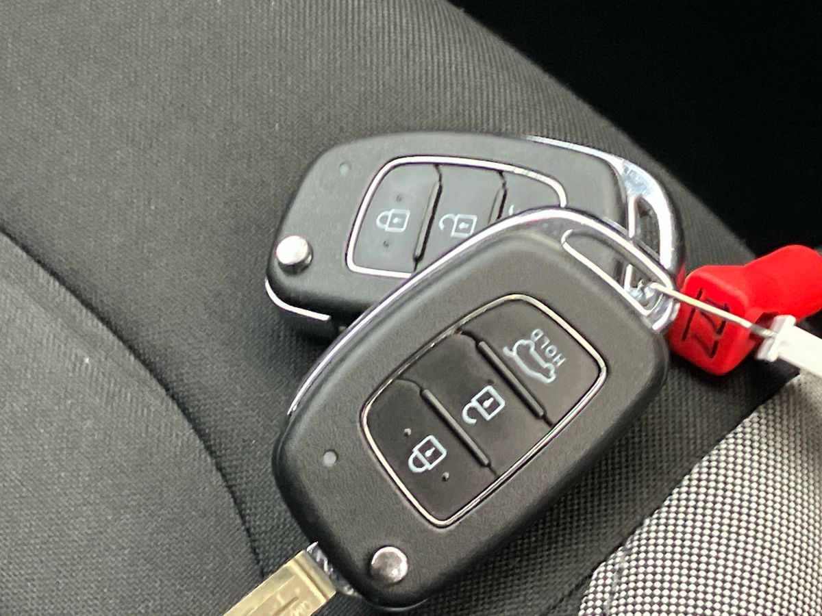 Used Hyundai i10 2024 for sale - 76958027: Photo 50