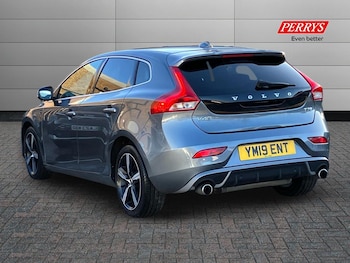 Used Volvo V40 2019 for sale - 77077510: Photo