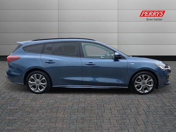 Used Ford Focus 2023 for sale - 75983538: Photo 3
