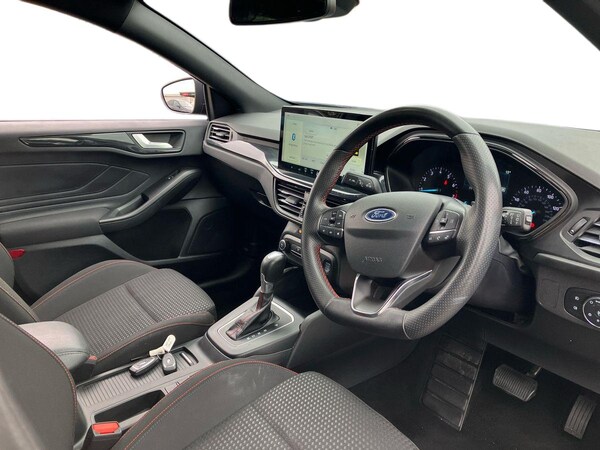 Used Ford Focus 2023 for sale - 75983538: Photo 9