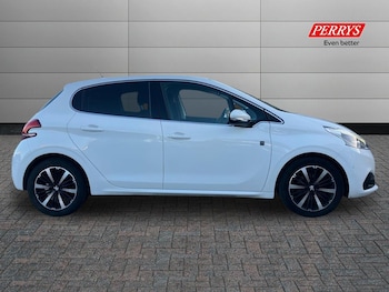 Used Peugeot 208 2019 for sale - 76518231: Photo
