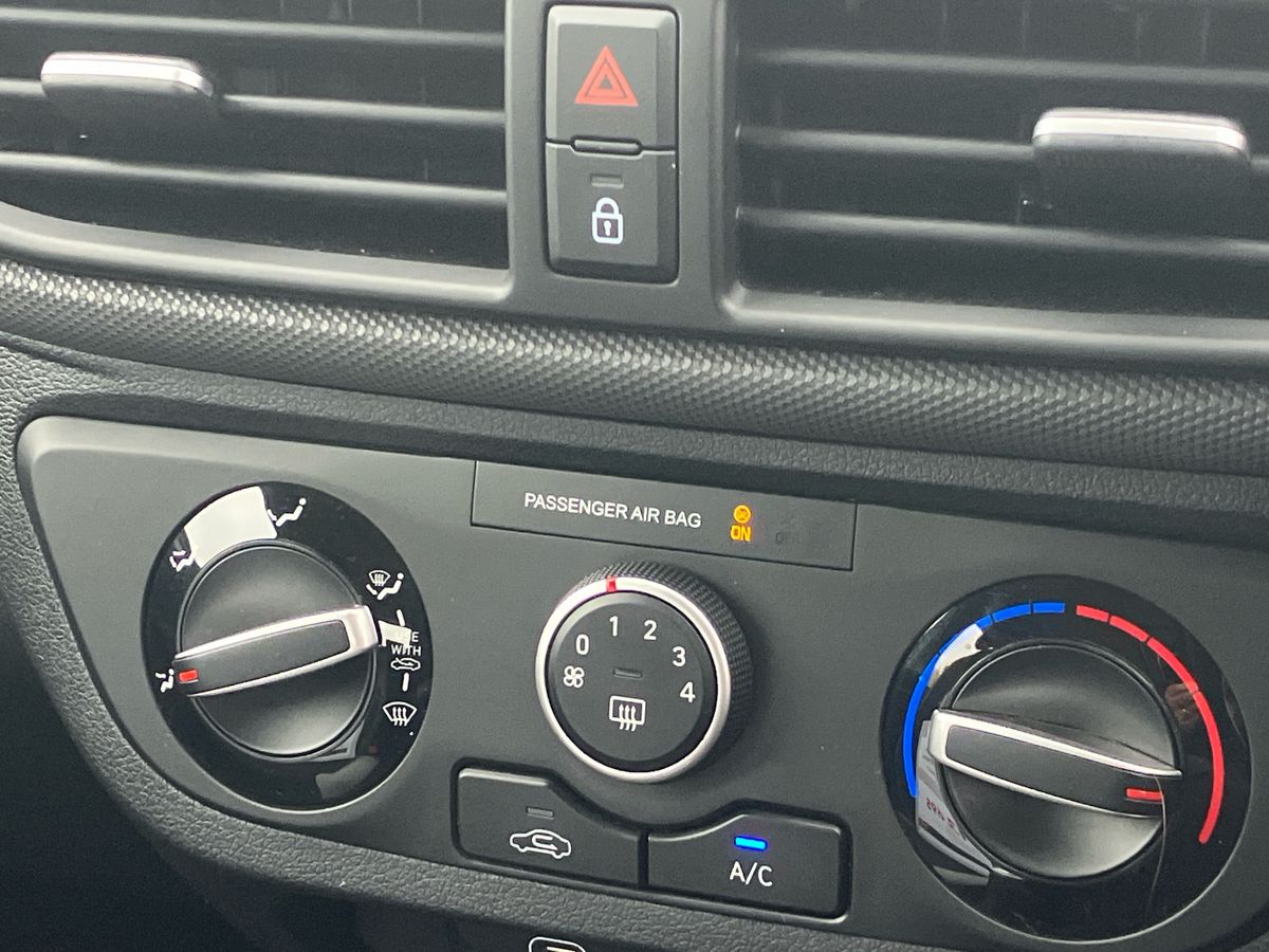 Used Hyundai i10 2023 for sale - 76192315: Photo 12