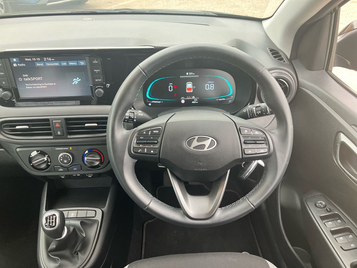 Used Hyundai i10 2023 for sale - 76192315: Photo 15