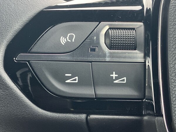 Used Peugeot 2008 2023 for sale - 76045418: Photo 19