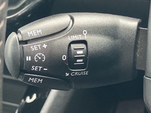 Used Peugeot 2008 2023 for sale - 76045418: Photo 38