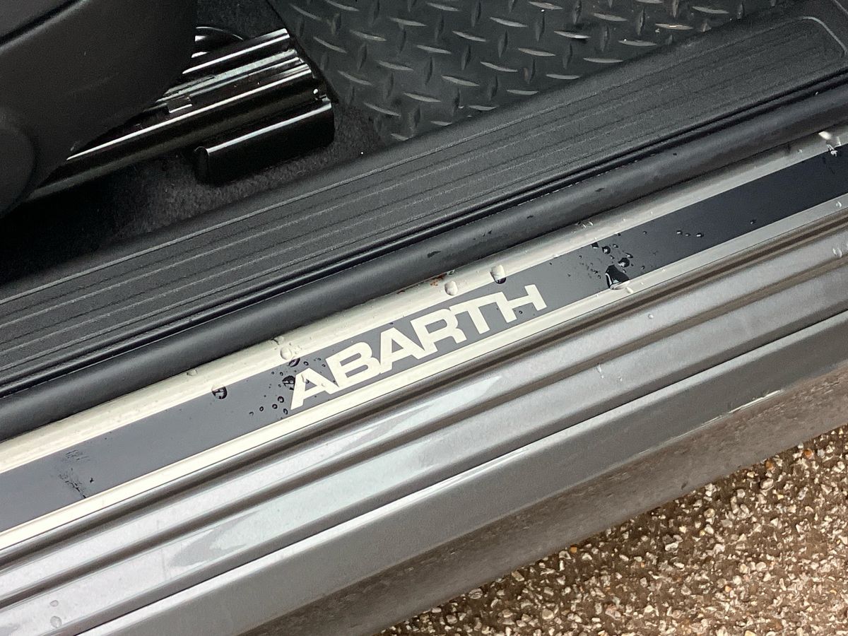 Used Abarth 595 2019 for sale - 76542393: Photo 34