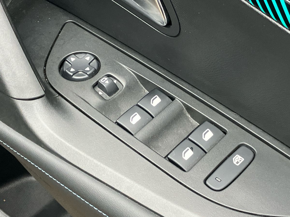 Used Peugeot 2008 2022 for sale - 77283261: Photo 18