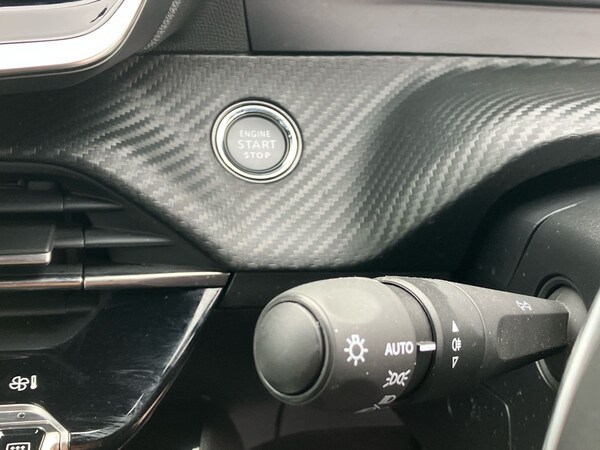 Used Peugeot 2008 2025 for sale - 76016621: Photo 41