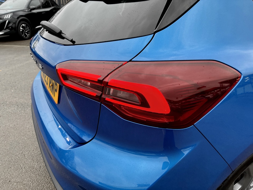 Used Ford Focus 2023 for sale - 77311035: Photo 11