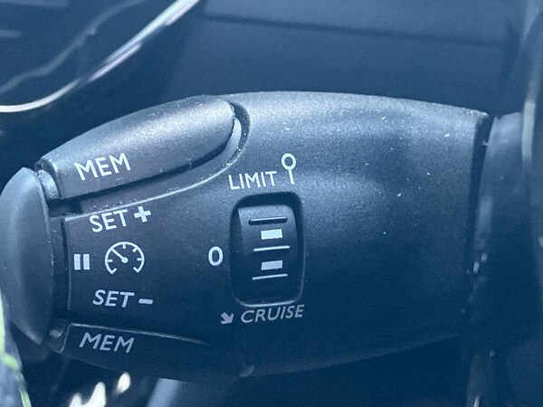 Used Peugeot 2008 2024 for sale - 76016623: Photo 48
