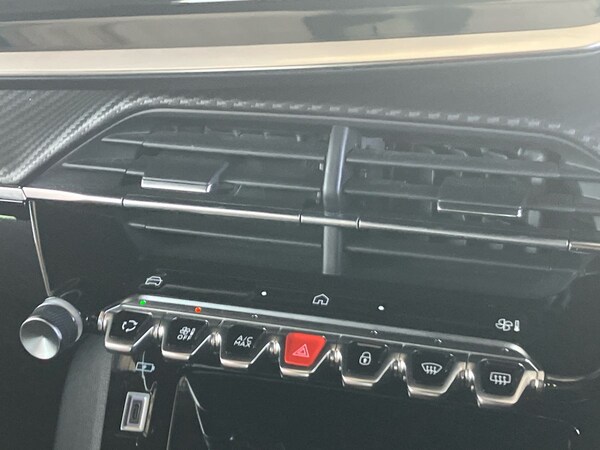 Used Peugeot 2008 2024 for sale - 76016623: Photo 60