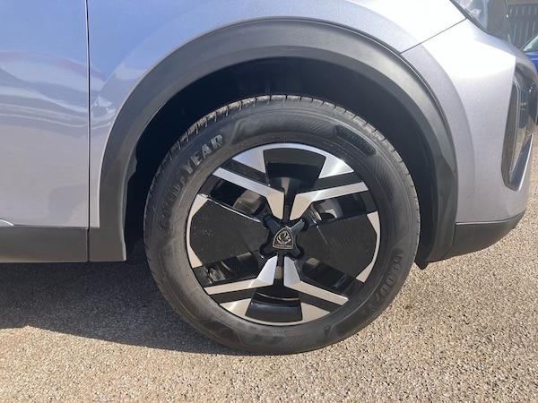 Used Peugeot 2008 2024 for sale - 76016623: Photo 8