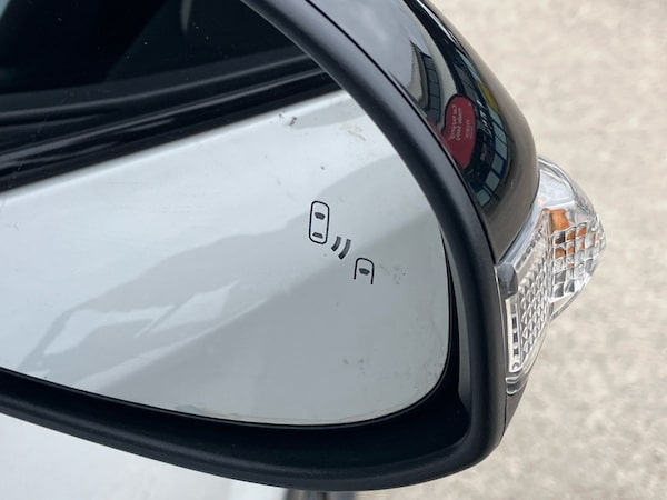 Used Toyota C-HR 2023 for sale - 75536272: Photo 30