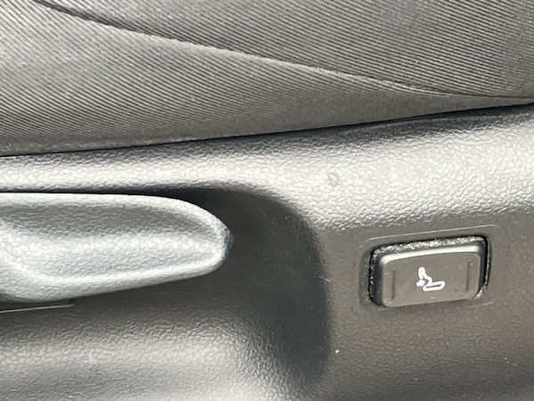 Used Toyota C-HR 2023 for sale - 75536272: Photo 40